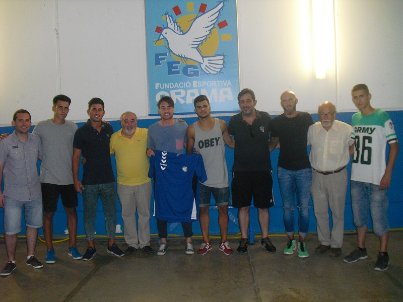 D'esquerra a dreta: Rubén Blanco (gestió federativa), Adrián Reche, Àlex Castro, Antonio Morales (president), Santi De La Rica i Carlos Balcarreras (capitans), Ramon Carranza (entrenador), Pono, Manolo García (directiu) i Iván reina.