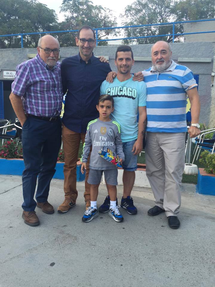 Foto (d’esquerra a dreta): Manolo García, Antonio Morales Solís, Tomás González, Antonio Morales i el petit, Iker González.