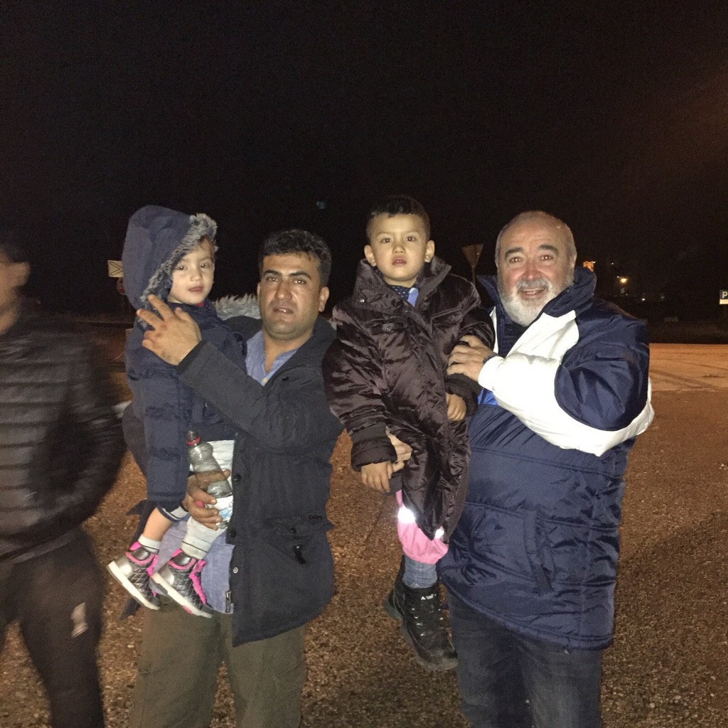 Antonio Morales a Eslovènia amb nens refugiats